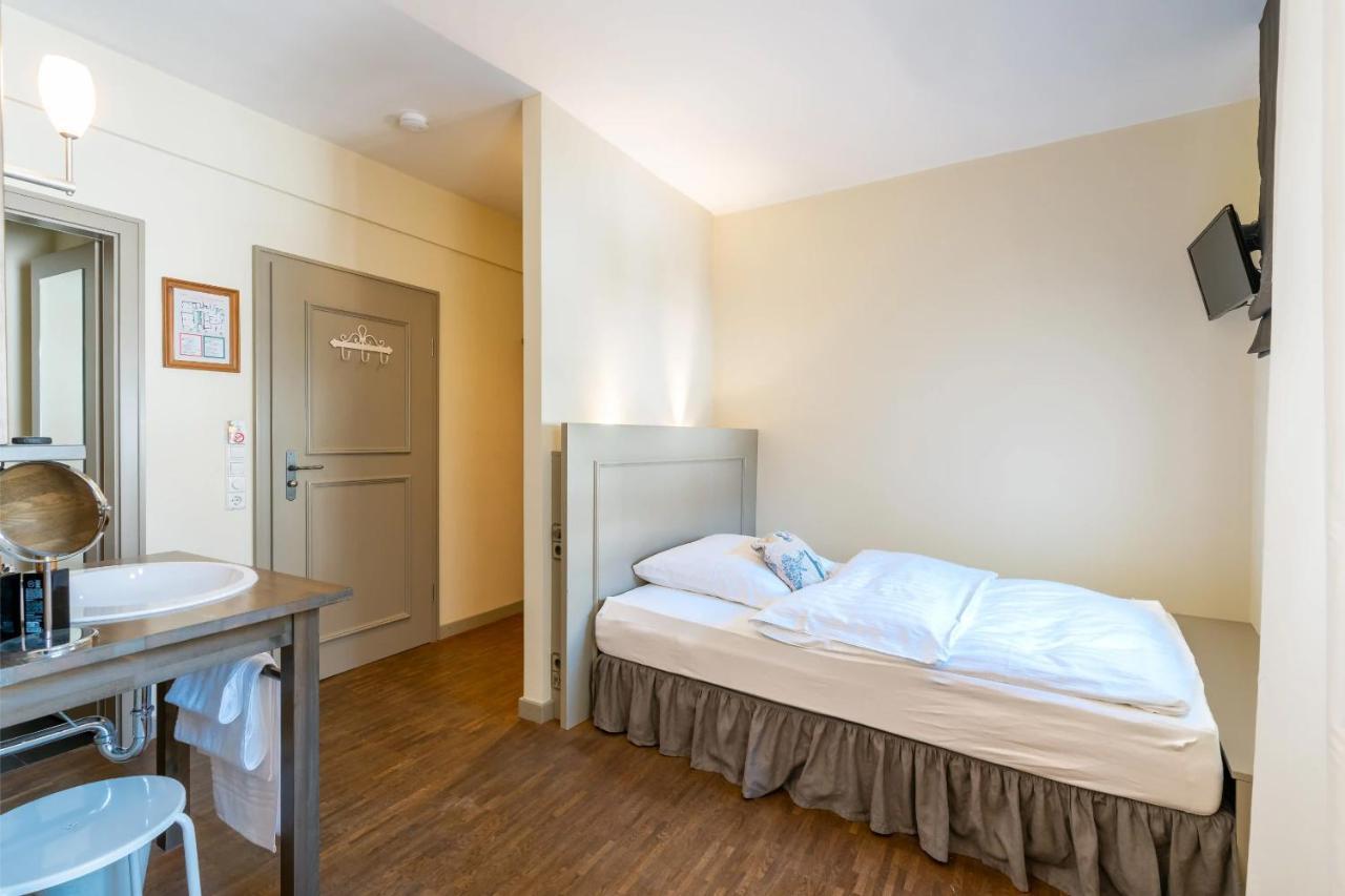 Friedrich Von Schiller Hotel Битигхайм-Бисинген Стая снимка